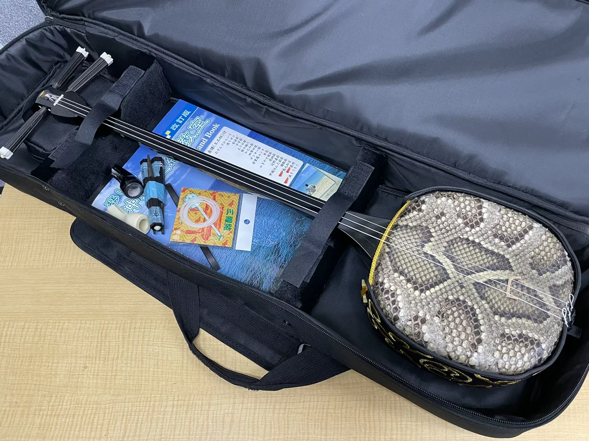 三線売るなら高価買取おまかせ屋】本蛇革山桜棹ヤマザクラヘビカワへび