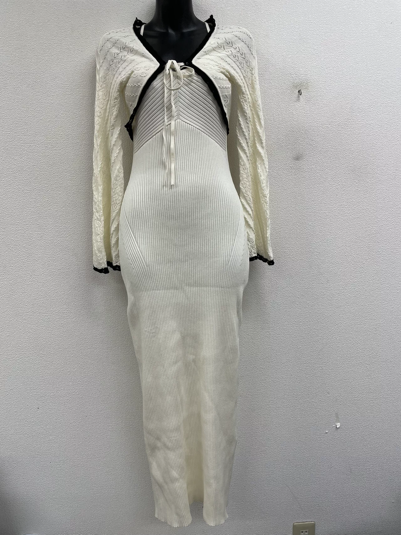 リリーブラウン売るなら高価買取おまかせ屋】Lily Brownレースボレロ 